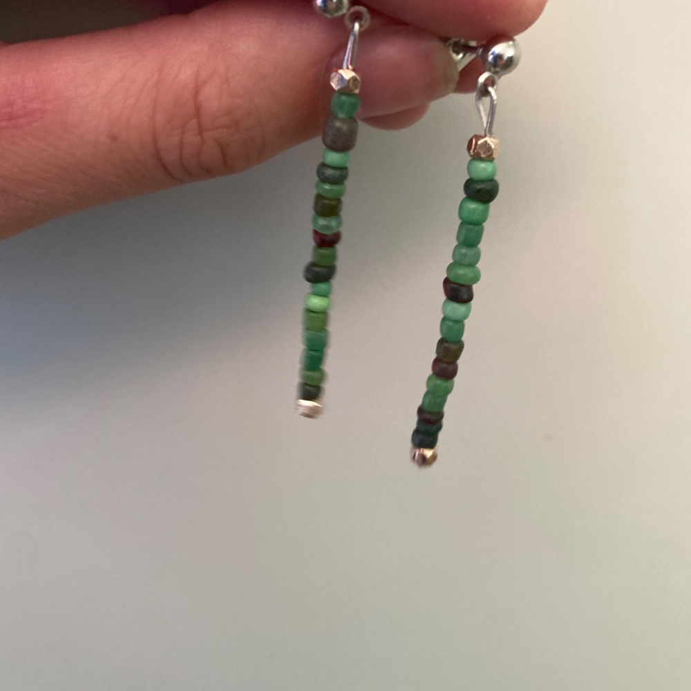 FREE WITH PURCHASE Handmade stud earrings - Picture 5 of 5